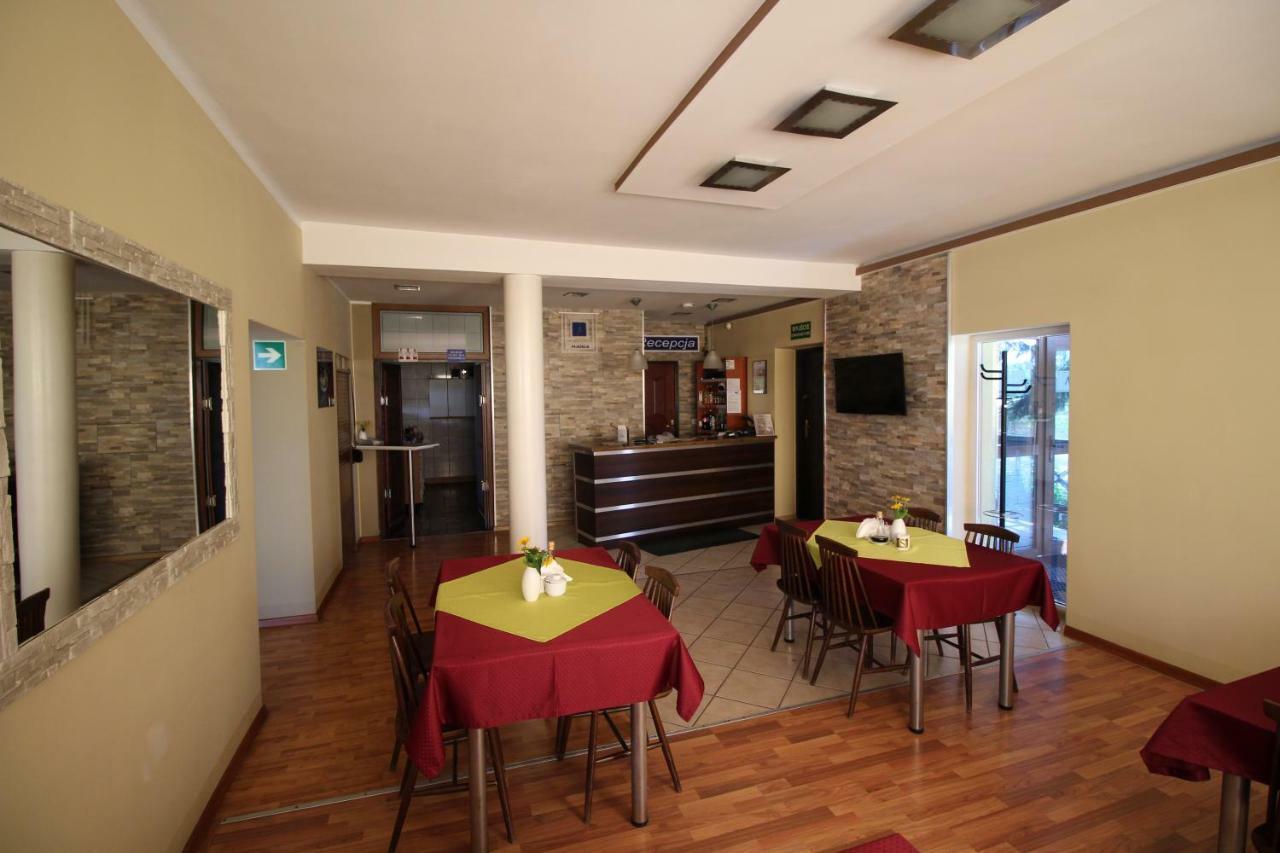 Bar Malwa Aleksandrów Lódzki Exterior foto